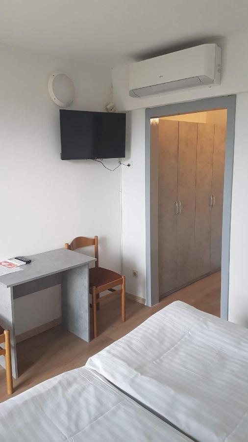 Hotel Boarding House Lucija Kostrena Esterno foto