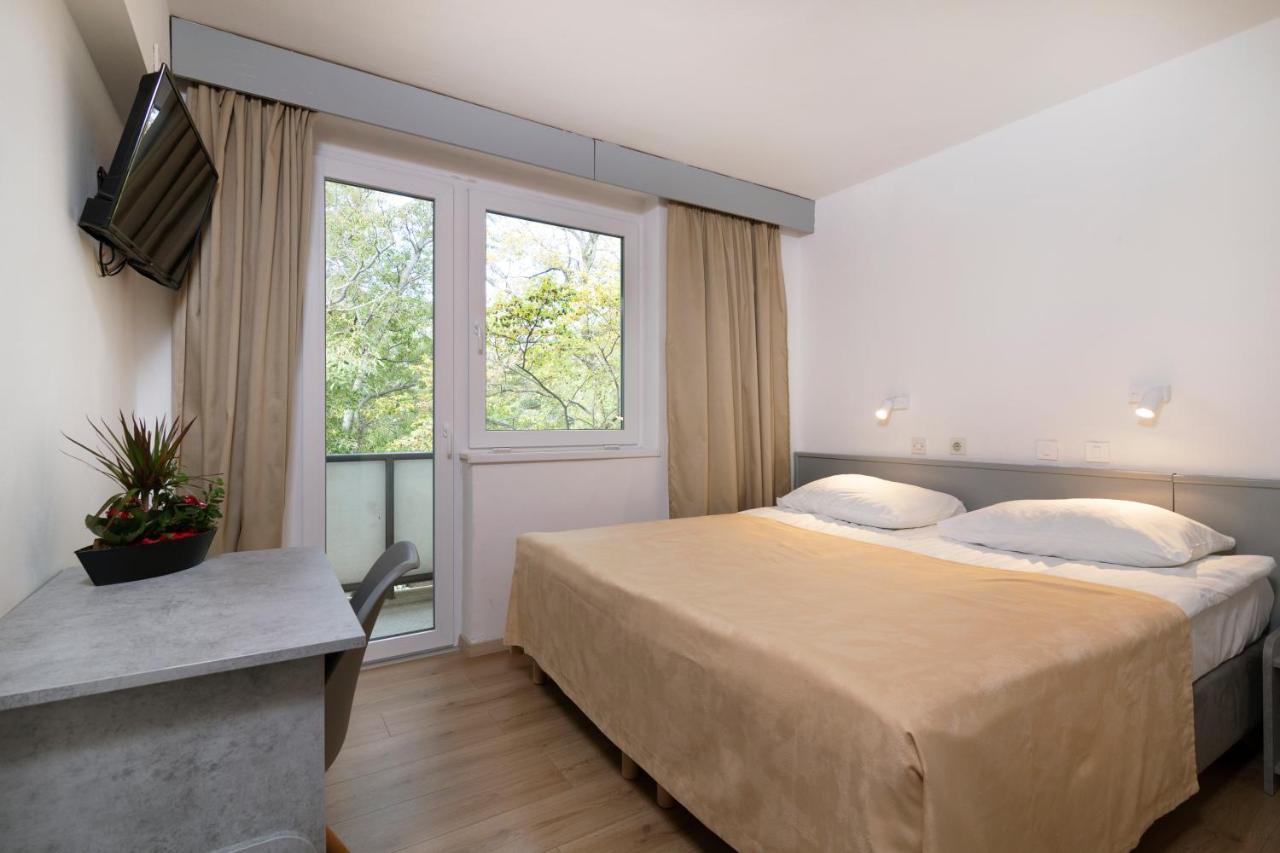 Hotel Boarding House Lucija Kostrena Esterno foto